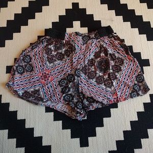 Flowy shorts with mandala design and pockets